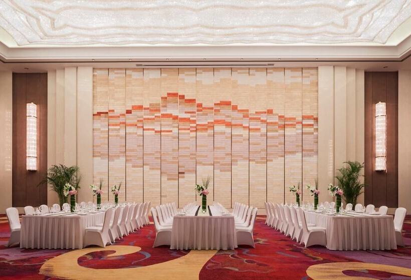 فندق Wanda Realm Chifeng