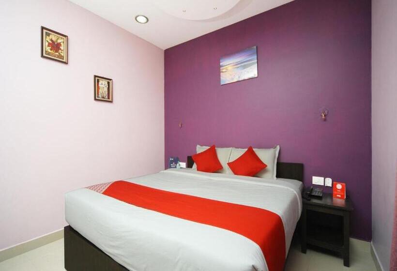 Max Classic Serviced Apartment