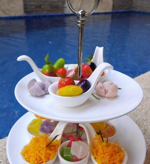 استراحتگاه Dhevan Dara Beach Villa Kuiburi