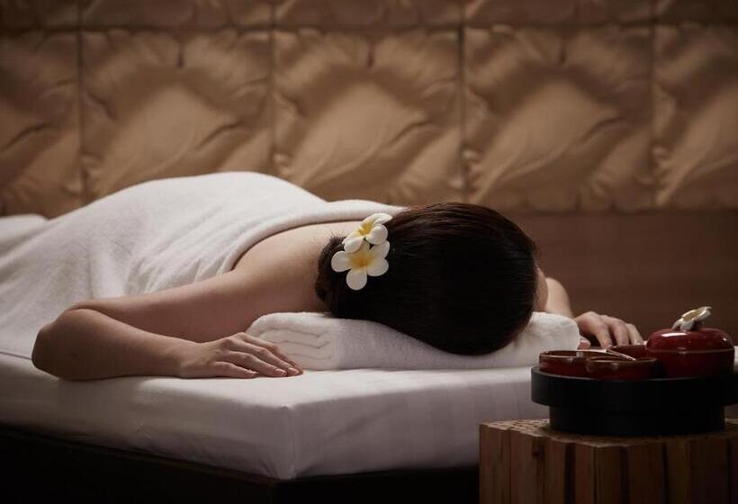 استراحتگاه Dhevan Dara Beach Villa Kuiburi