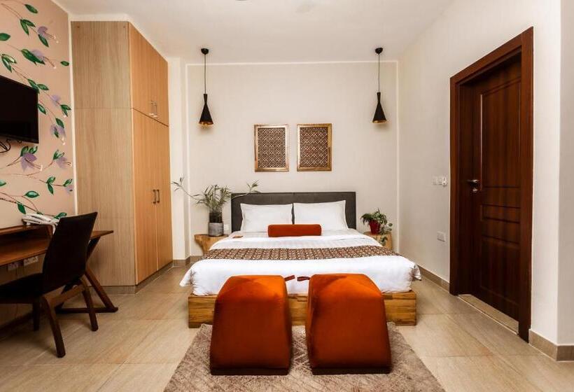 Roots Apartment