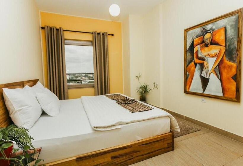 Roots Apartment