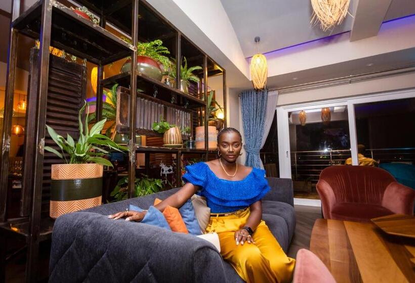 Roots Apartment