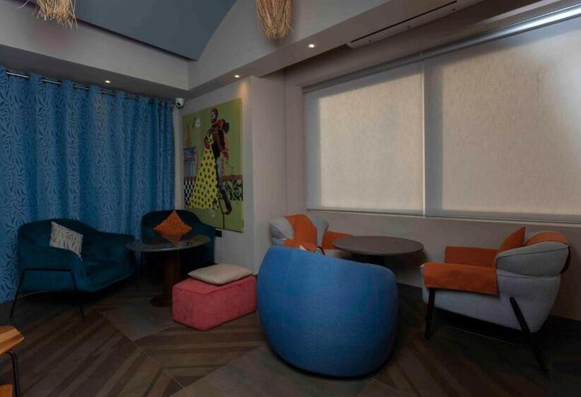 Roots Apartment