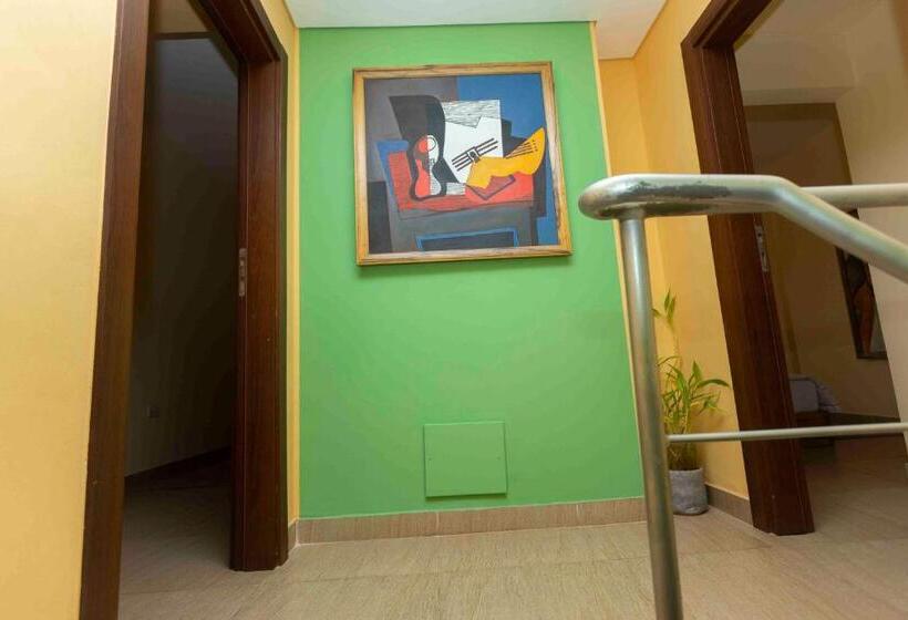 Roots Apartment