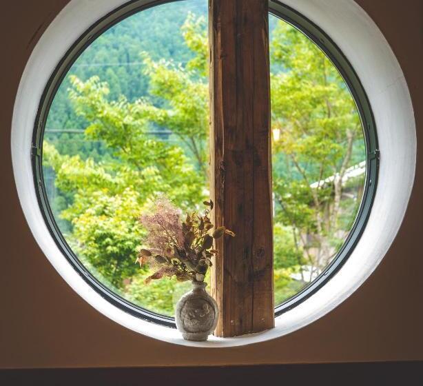 فندق صغير Next Chapter   Guesthouse   Kito