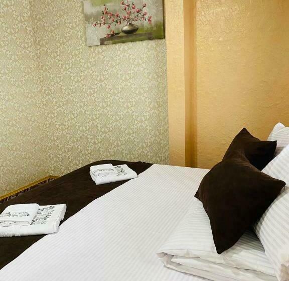 Hotel під явором New