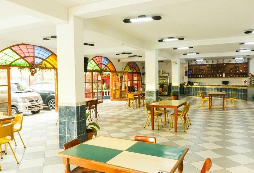 هتل Los Arcos De Imperial