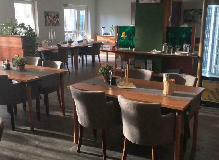 Пансион Atrium Gästezimmer Und Restaurant   Hohenau An Der March