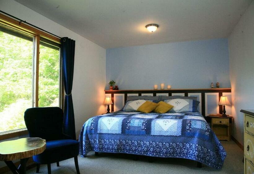 The Burgundy Dream Bed And Breakfast