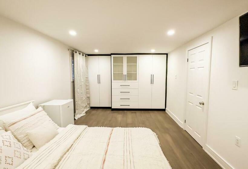 مبيت وإفطار Luxury 4 Br In Sharon, East Of Gwillimbury