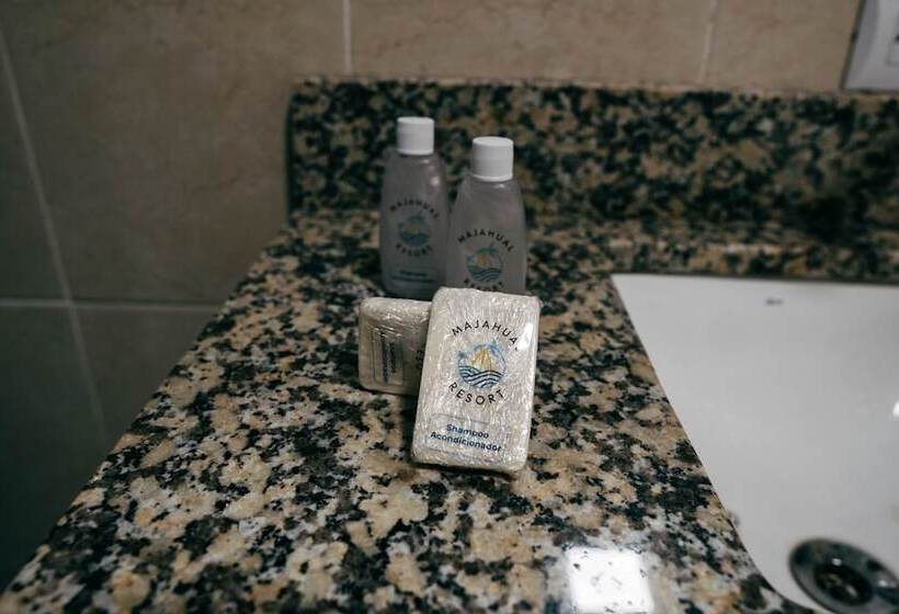 هتل Majahual Resort