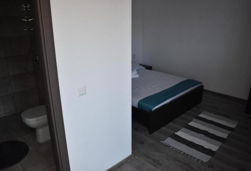 بنسيون Casa Dumitru 2