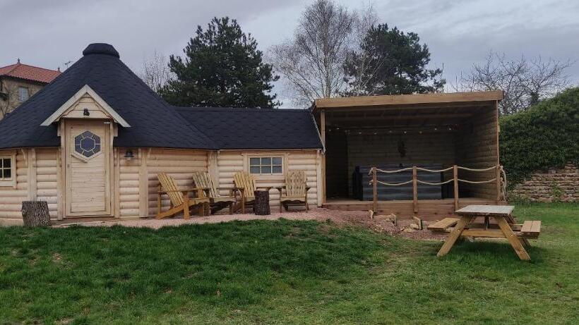 مبيت وإفطار Les Cabanes Du Grand Nord