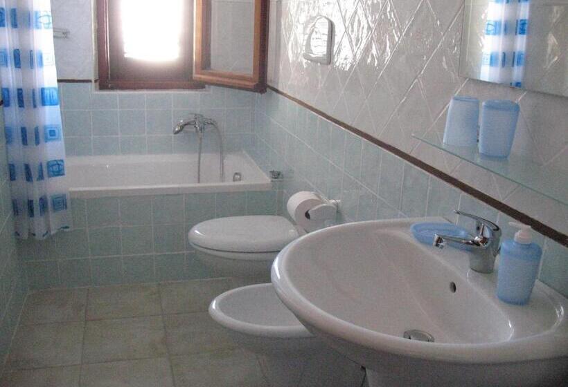 تختخواب و صبحانه Il Giardinetto