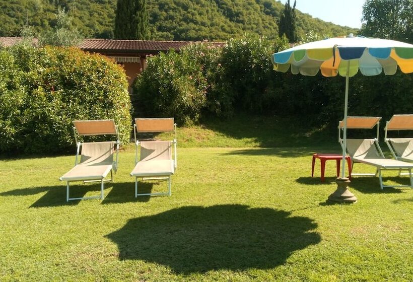 هتل Agriturismo Renzano Garden Apartments