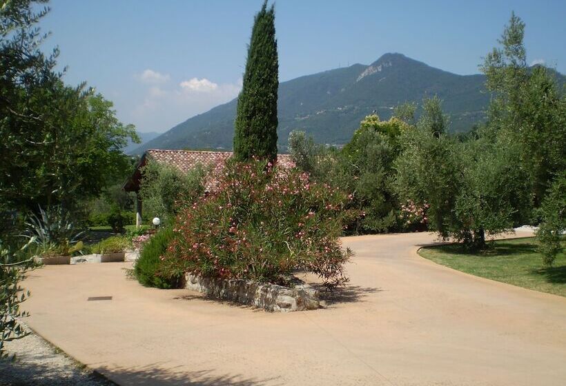 هتل Agriturismo Renzano Garden Apartments