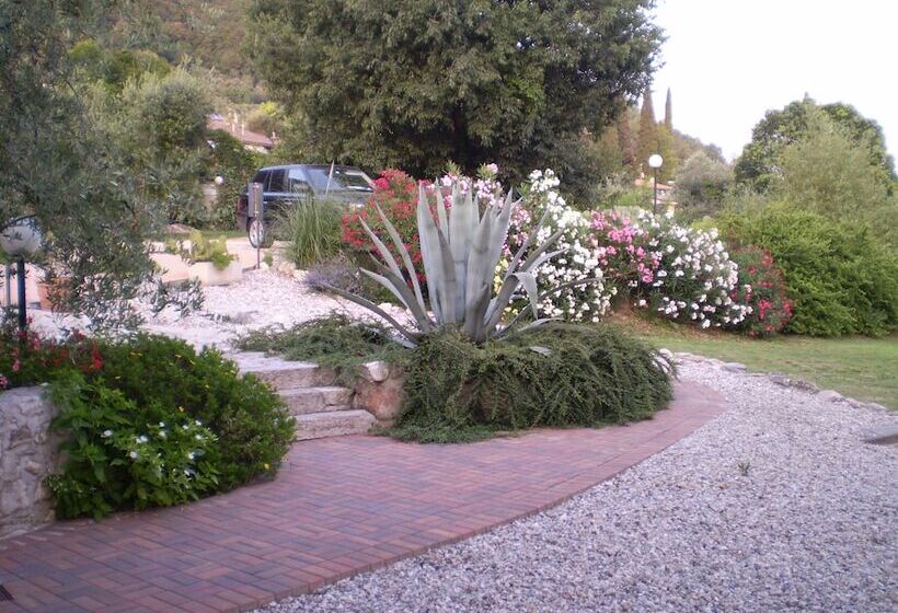 هتل Agriturismo Renzano Garden Apartments