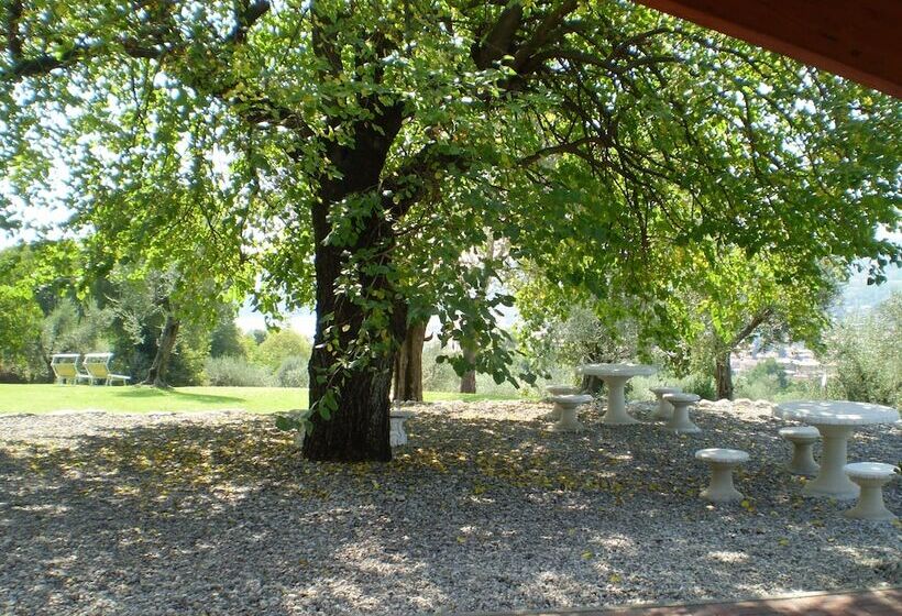 هتل Agriturismo Renzano Garden Apartments