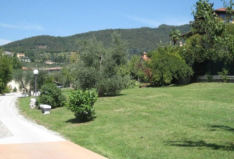 هتل Agriturismo Renzano Garden Apartments