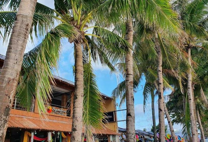 هتل Bamboo Beach Resort & Restaurant