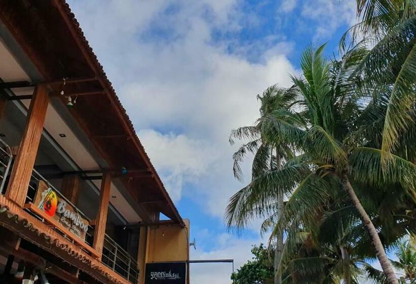 هتل Bamboo Beach Resort & Restaurant