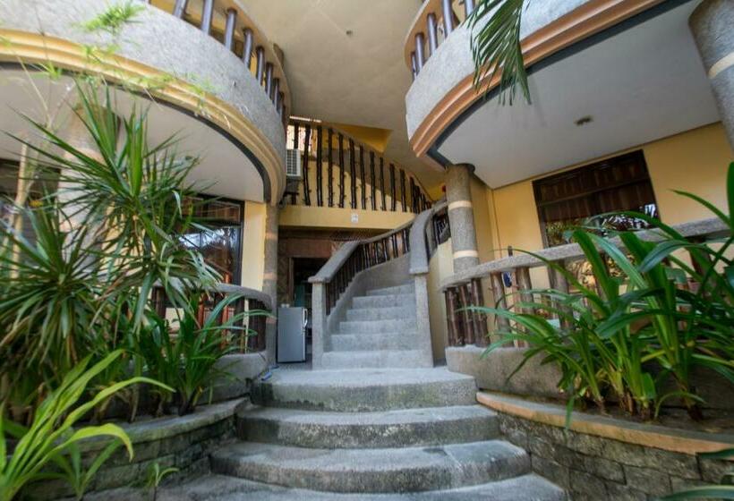 هتل Bamboo Beach Resort & Restaurant