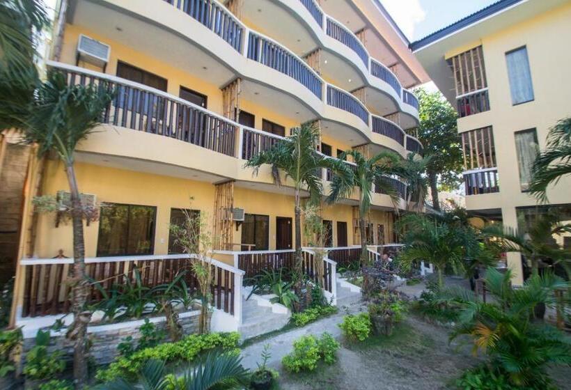 هتل Bamboo Beach Resort & Restaurant