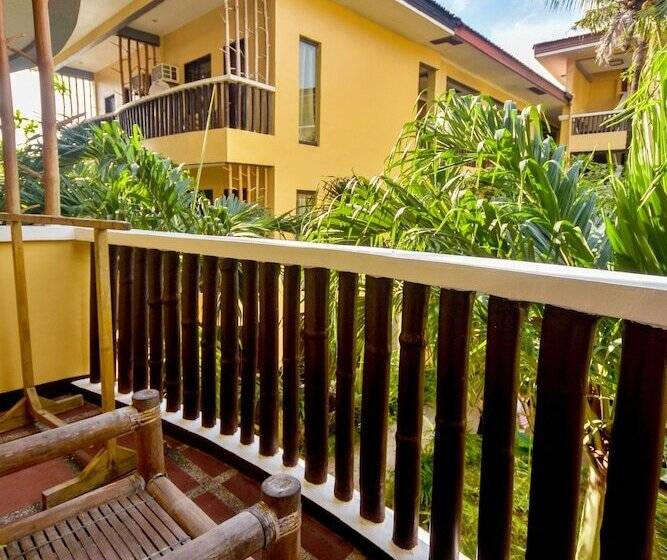 هتل Bamboo Beach Resort & Restaurant