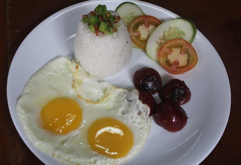 هتل Bamboo Beach Resort & Restaurant