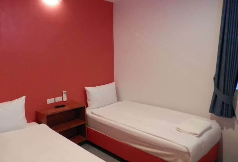 هتل Cheeky Monkey S Samui