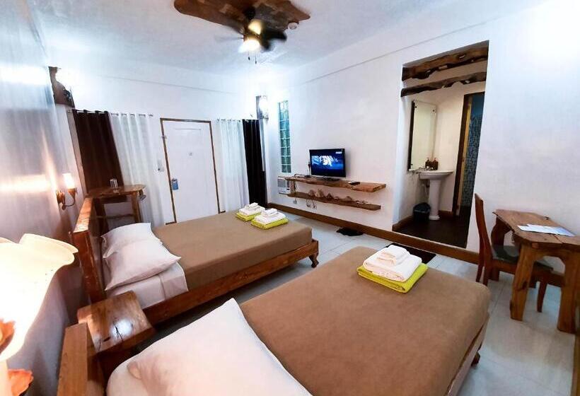 هتل Cocoloco Beach Resort