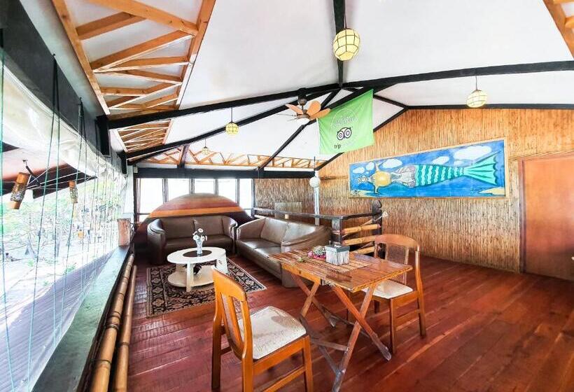 هتل Cocoloco Beach Resort