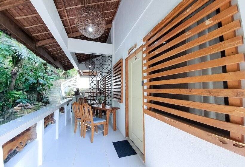 هتل Cocoloco Beach Resort