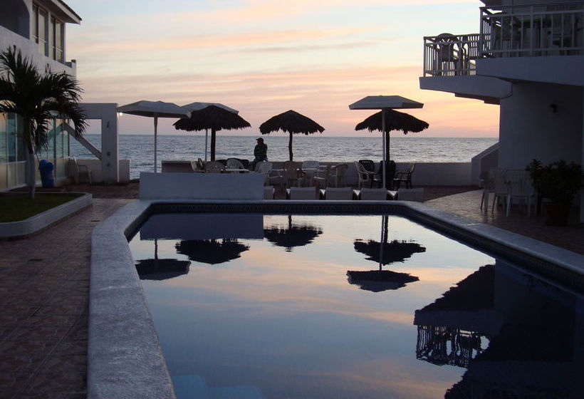 فندق Bagasi Manzanillo