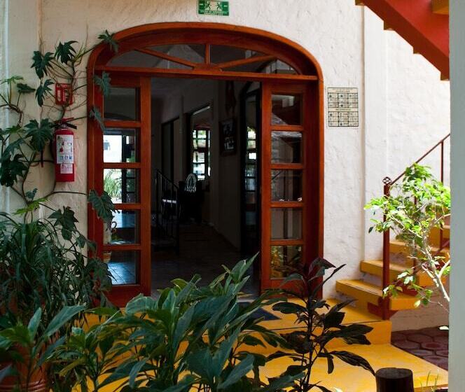 هتل Casa El Moro
