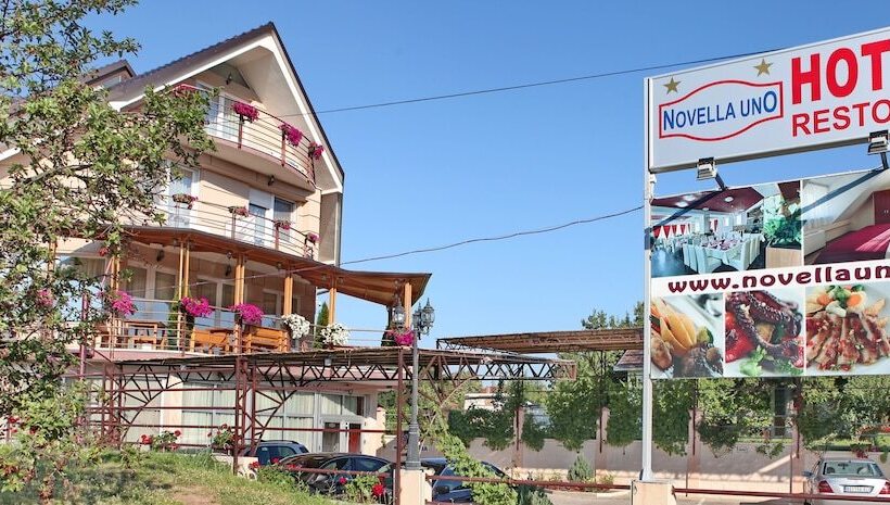 هتل Novella Uno