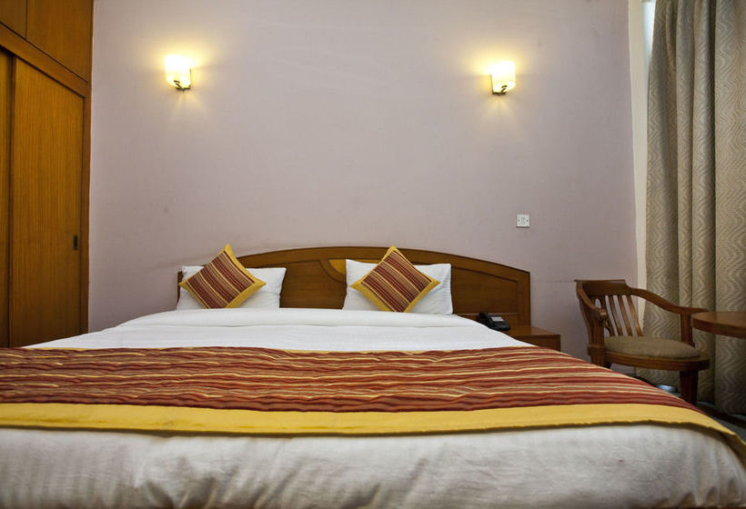 Hotel Oyo Rooms Hazrat Nizamuddin