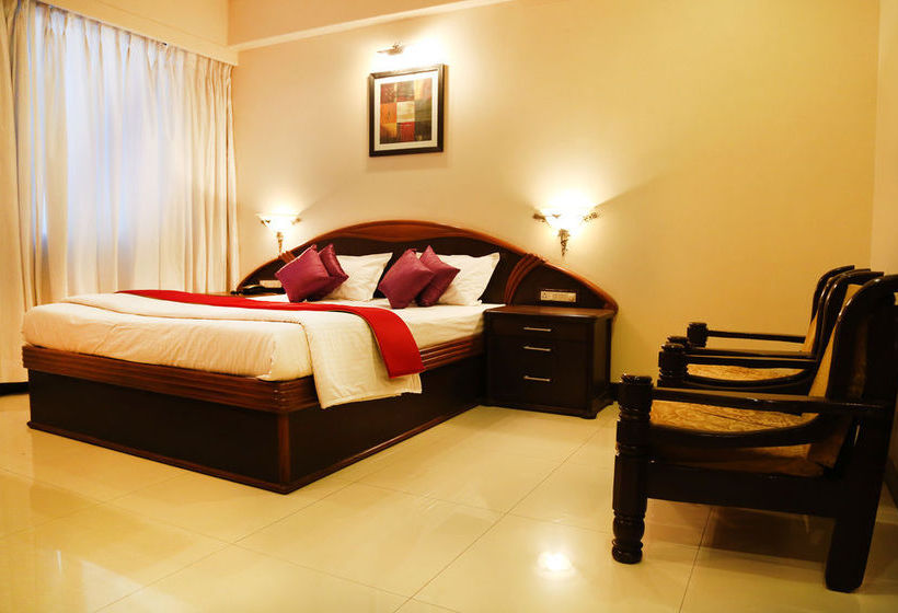 בית מלון כפרי Oyo Rooms Pimpri Finolex Chowk