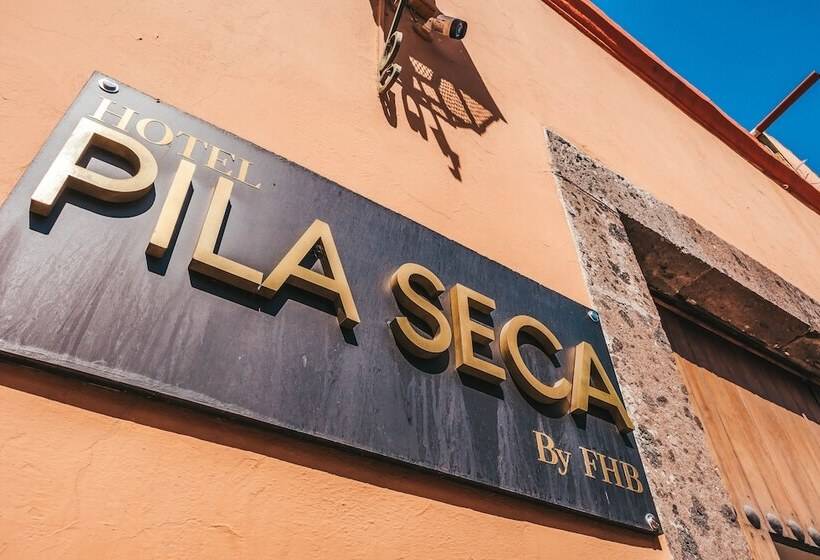 هتل Pila Seca 11