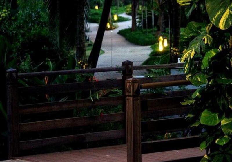 호텔 Planet Hollywood Beach Resort Goa