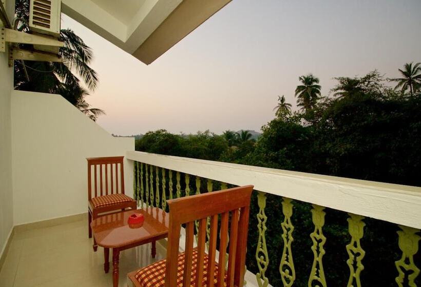 پانسیون Pebbles Guesthouse