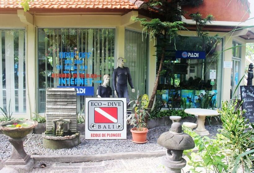 منتجع Amed Cafe & Hotel Kebun Wayan