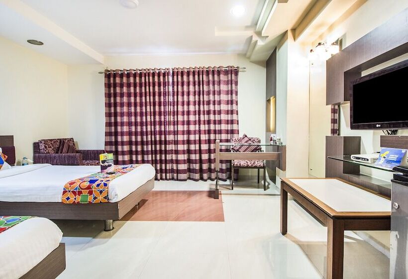 Курорт Fabhotel Amrit Residency