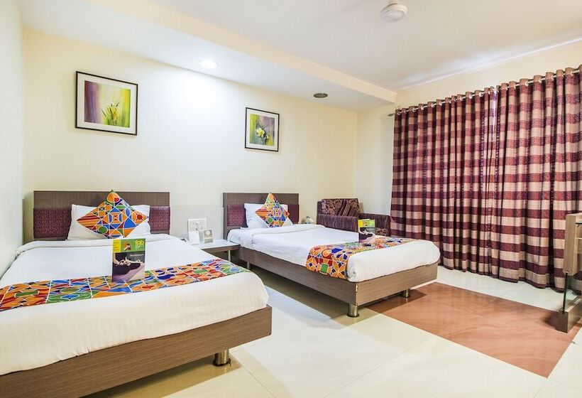 리조트 Fabhotel Amrit Residency