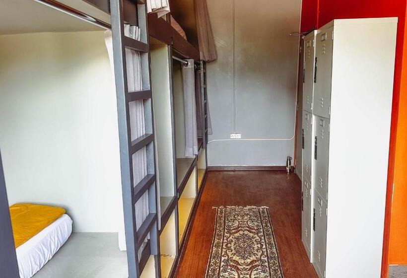 Arch Dormitorio Cenang    Hostel
