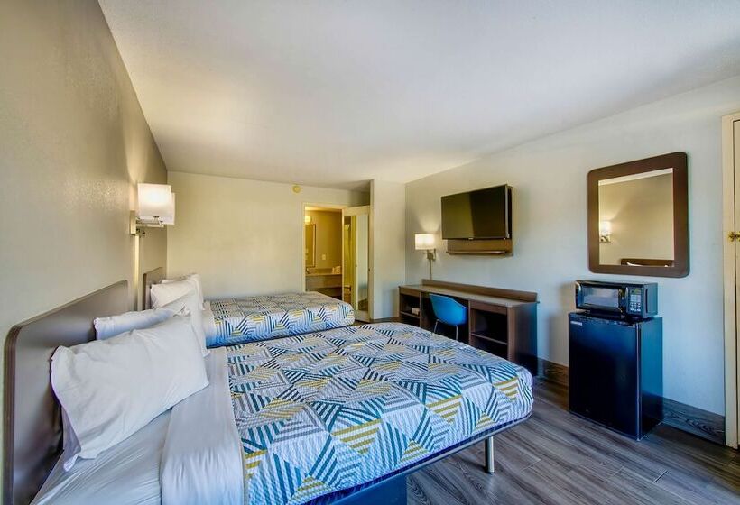 בית מלון כפרי Studio 6 Birmingham Al Medical Center