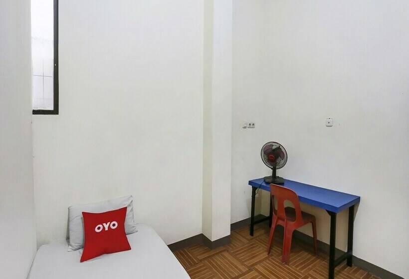 호텔 Oyo 90825  Lizha 2