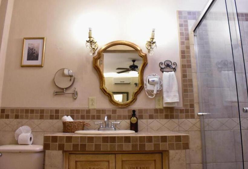 هتل Casa María Elena