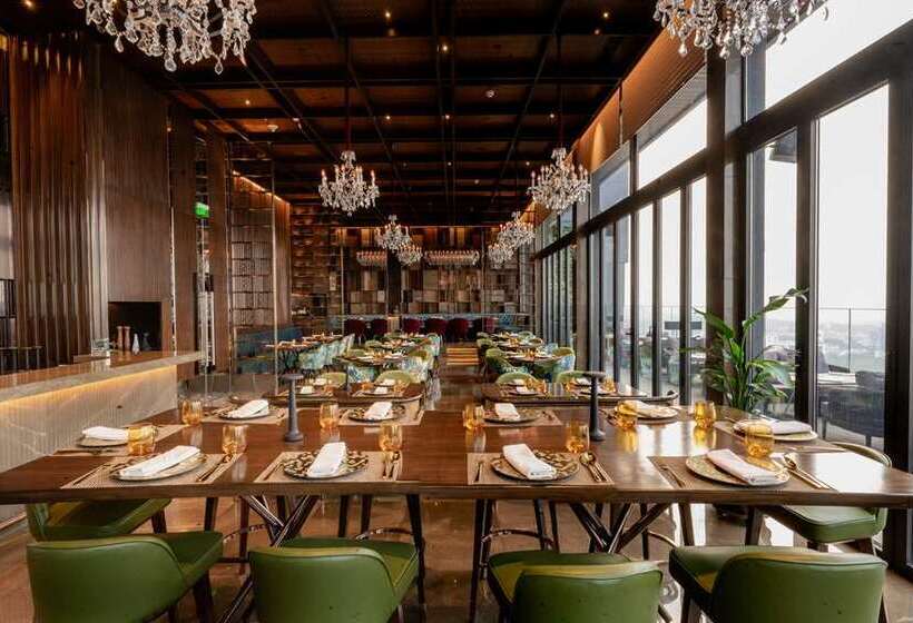 هتل Conrad Pune By Hilton